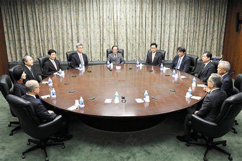 Analysis-Trade deal clears way for BOJ to tiptoe back to rate hikes