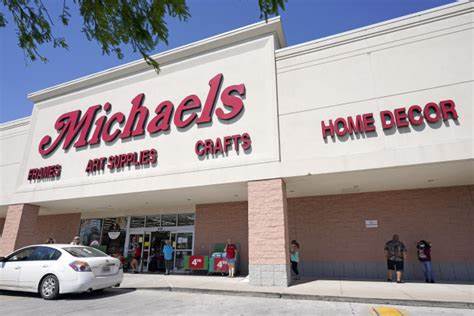 Michaels Gets a Lifeline From Demise of Rivals and Pause on Tariffs