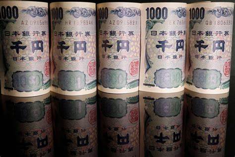 Dollar gains broadly; yen dips before election Japan election