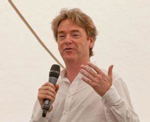 David McWilliams: 'Cryptocurrency is not currency and it's not money’ - Newstalk