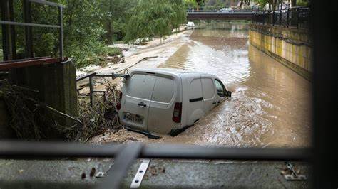 Alerta por tormentas: aviso rojo en Cataluña por hasta 120 l/m2 de 