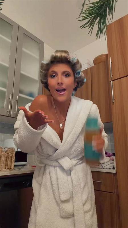 #GioScotti in 2025 | Short hair styles, Hair, Rory - Pinterest