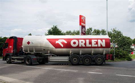 Polish refiner Orlen completes transition from Russian oil