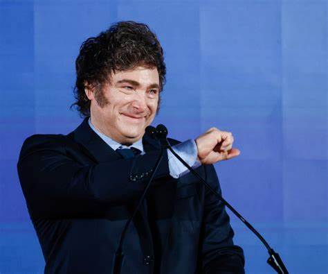 Milei Wins Second Upgrade by Moody’s on Easing FX Controls