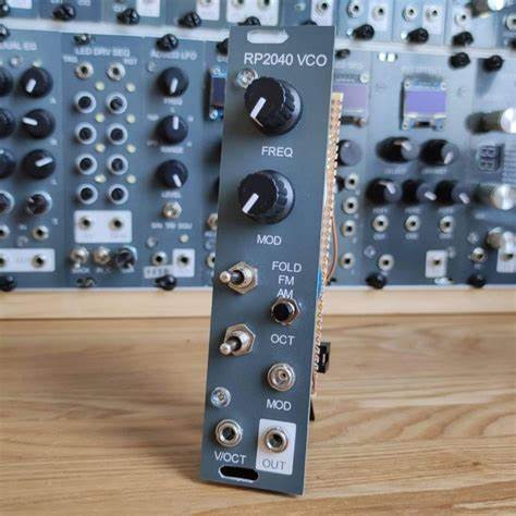 Little analogue modular synth with RP2040 program cards [video]
