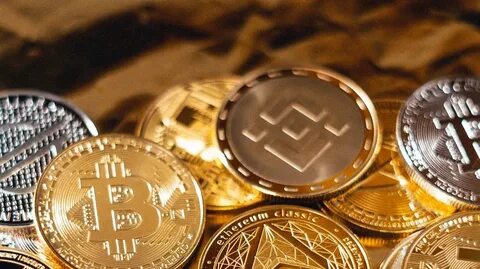 US Investment Bank Enters Crypto With $100M Fund, Picks These 3 Altcoins For 2025 - Blockchain Magazine