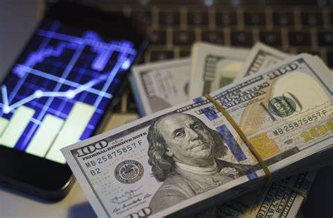 2 Stocks That Could Be Easy Wealth Builders