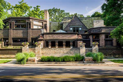 Frank Lloyd Wright Home and Studio: Everything You Need to Know About the Architect's First Home