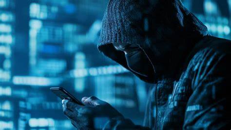 Malware on Google Play, Apple App Store stole your photos–and crypto