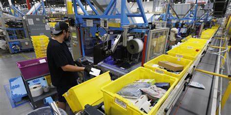 Stocks to Watch Friday: Amazon, Coinbase, Reddit, Apple