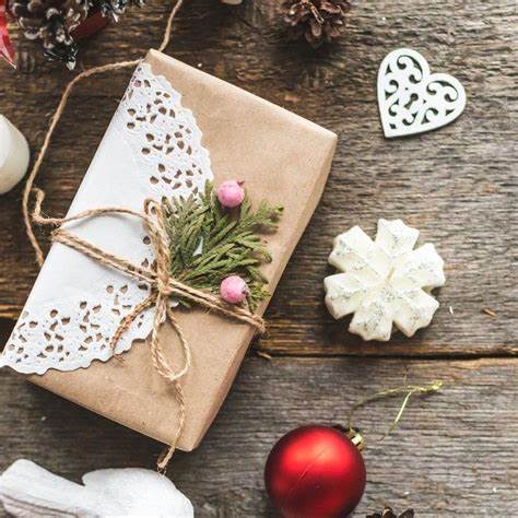 55 Creative Gift Wrapping Ideas Anyone Can Pull Off