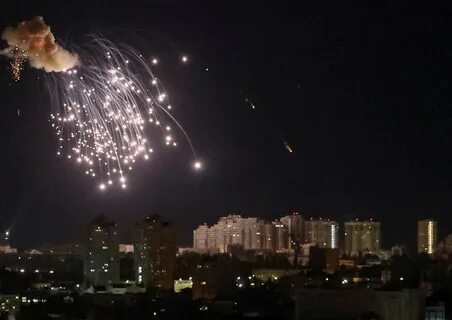 Ukraine, Russia say foiled dozens of drone attacks - Arab News