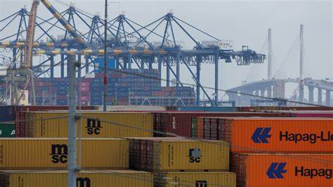 Posco’s Profit Slumps as Trump Tariffs Take Effect