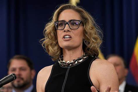 Kyrsten Sinema Pivots to Crypto - Jacobin magazine