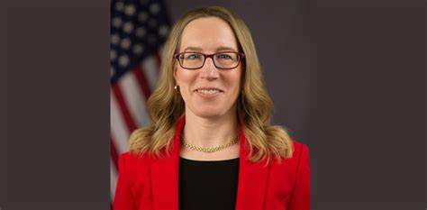 US Senators question SEC's stance on staking in ETPs while Hester Pierce promises more clarity - Cryptopolitan