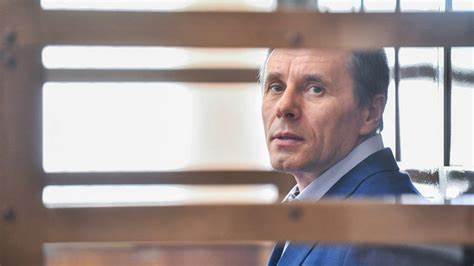 Former senior Russian investigator questioned in bribe-taking case denies any wrongdoing