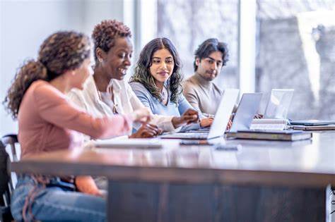 Ältere Studierende im Hörsaal