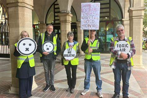 Discussion in Northampton focuses on tackling the ongoing climate crisis - Yahoo! Voices