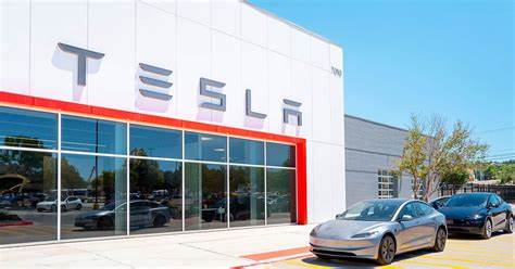 Tesla Must Pay $329M in Damages for Fatal Autopilot Crash