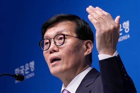 South Korea's central bank cuts rates in a bid to boost the economy