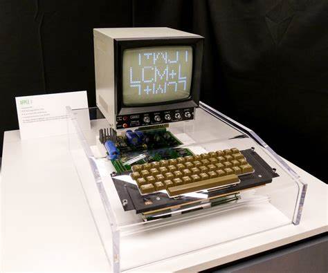 M-PC: A modular computer built with visible and robust 1970s technology