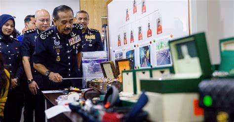 Police bust forex and crypto scam syndicate, seize RM51 mil in assets [NSTTV] - New Straits Times