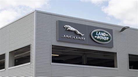 JLR Q1 FY26 sales decline amid model transition and US tariffs