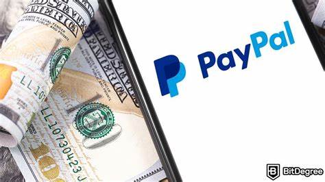 PayPal is strategically expanding its PYUSD stablecoin 🪙📈; Bitcoin ETFs face historic exodus as crypto market cools 🫣📉; American Express expands Chinese footprint 💳🇨🇳 - substack.com