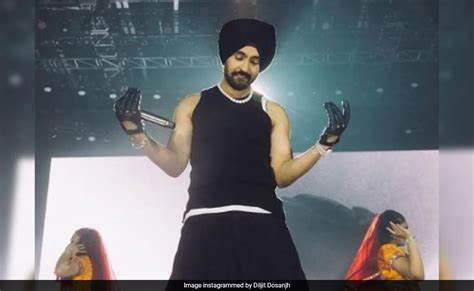 Diljit Dosanjh Concludes Dil-Luminati Tour In Ludhiana, Extends New Year Wishes To Fans: 'Vibe Check Kar' - ABP Live