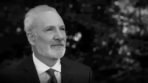 Bitcoin Critic Peter Schiff Urges US to Sell Seized BTC - Decrypt
