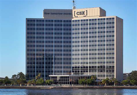 CSX cuts dozens of management jobs