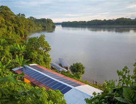 Solar-Powered Canoes Provide a Better Way to Get Around in the Amazon