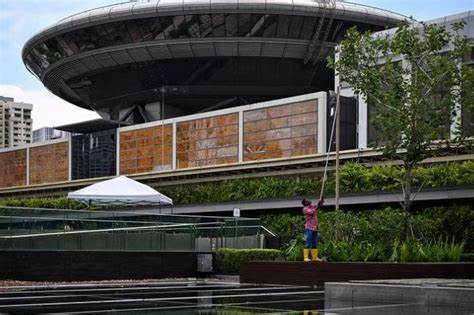 Woman who stole $5.6m in crypto and bought penthouse ordered to return sums - The Straits Times