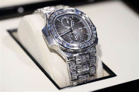 Crypto crash increases supply of luxury watches on the second-hand market - Finbold - Finance in Bold