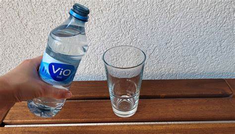 Stilles Mineralwasser Test & Vergleich