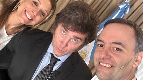 Manuel Adorni on the controversial interruption of Milei during the interview: "A mistake was made
