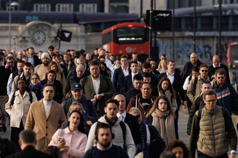 U.K. Consumers Are Feeling Gloomier Amid Foundering Economy, Rising Prices