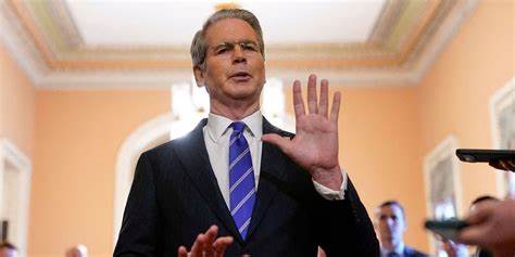 Scott Bessent's Borrowing Plans: Should America Grab a Teaser Rate?