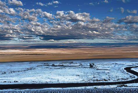 Surprise snowfall blankets the driest desert: Atacama turns white