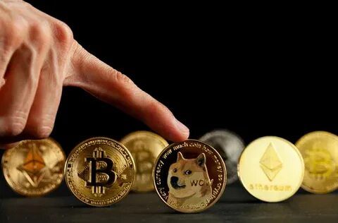 Dogecoin Price Prediction 2025: DOGE To Compete Against New Viral Altcoin To Hit $1 - FinanceFeeds