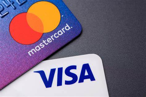 Analysts: Ignore the Stablecoin Panic and Keep Buying Visa Stock
