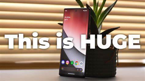 Android 16 "canary build running" on a Google Pixel 7a smartphone: Linux GUI [video]