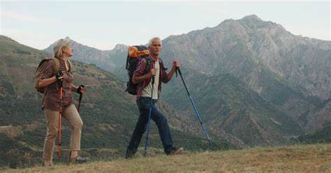 A Gen Z writer talked to 200 American retirees to find their 6 biggest money regrets. Are you making the same mistakes?