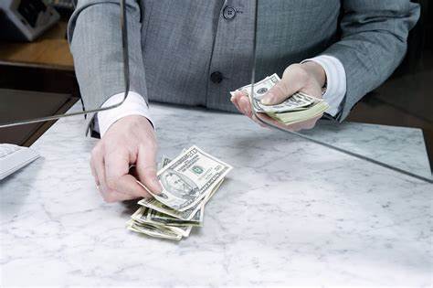 Bank Error in Your Favor: When Can You Keep the Money? - U.S. News & World Report