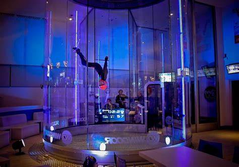 Simulateur de chute libre mobile – soufflerie immersive - BeEvent