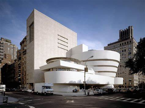 Frank Lloyd Wright architecture: from Prairie House to Guggenheim New York