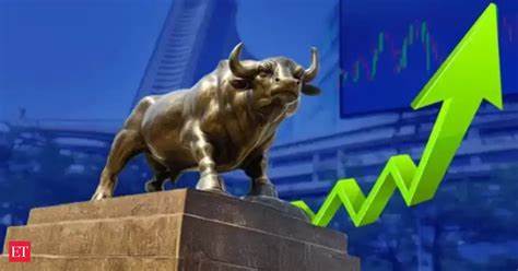 S&P 500 Climbs to a Record High as Chip and Energy Stocks Rally