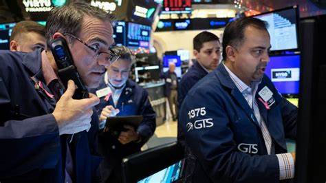 Nasdaq closes lower Monday as major averages take a breather from 5 weeks of gains: Live updates - CNBC