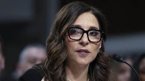 X Chief Says She Is Leaving the Social Media Platform