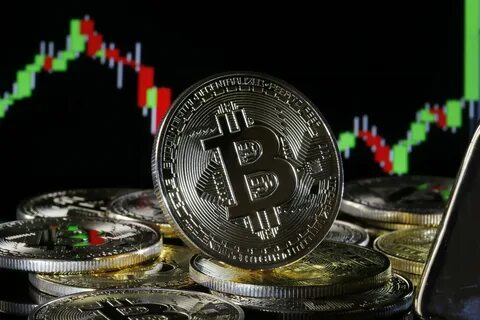 Is Bitcoin Price Losing Its Edge as Gold Gains in $1 Trillion Crypto Drop? - The Coin Republic